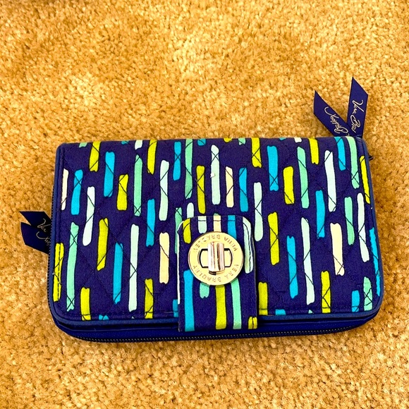 Vera Bradley Handbags - Vera Bradley wallet